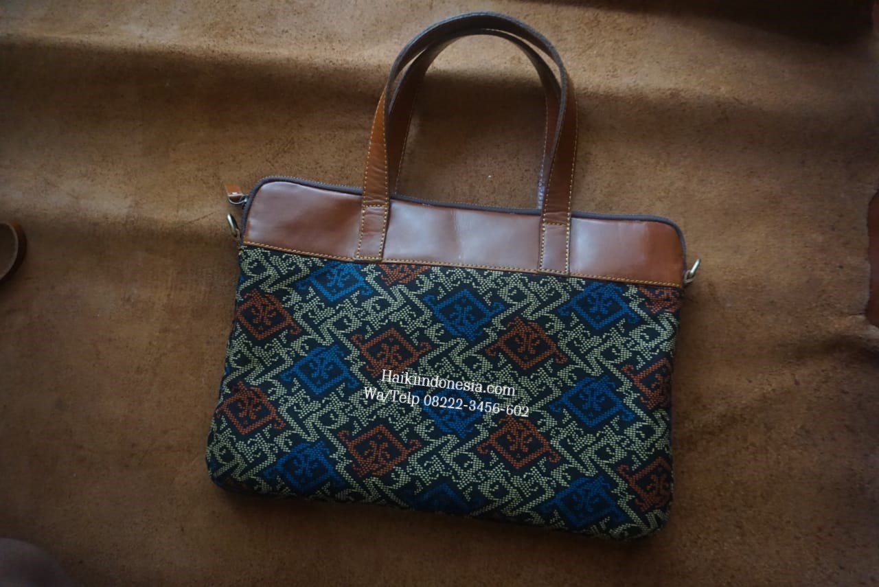 jual souvenir perusahaan eksklusif custom tas kulit untuk laptop